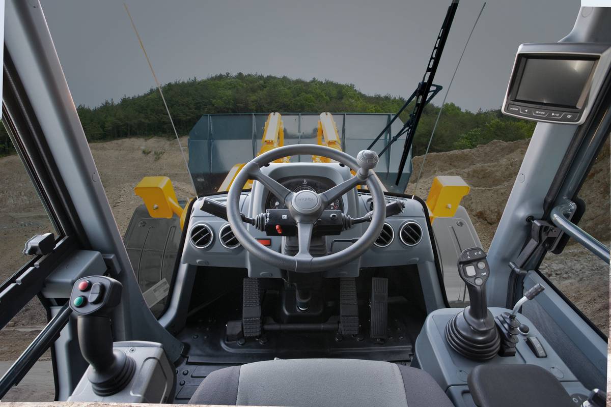 Погрузчик фронтальный Hyundai HL780-9