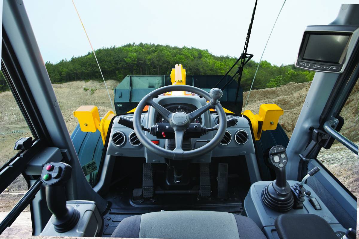 Погрузчик фронтальный Hyundai HL770-9