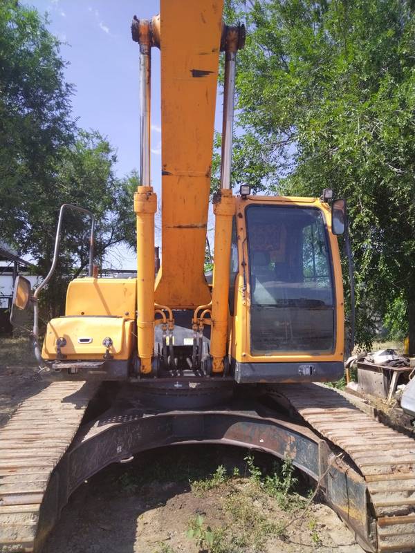 Экскаватор Hyundai R260LC-9S
