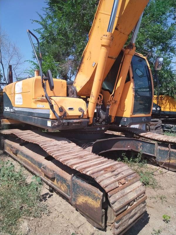 Экскаватор Hyundai R260LC-9S