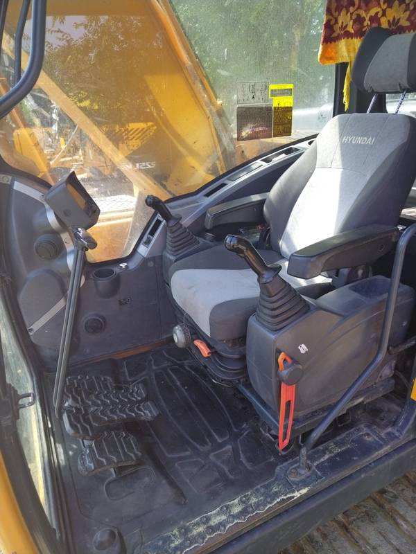 Экскаватор Hyundai R260LC-9S