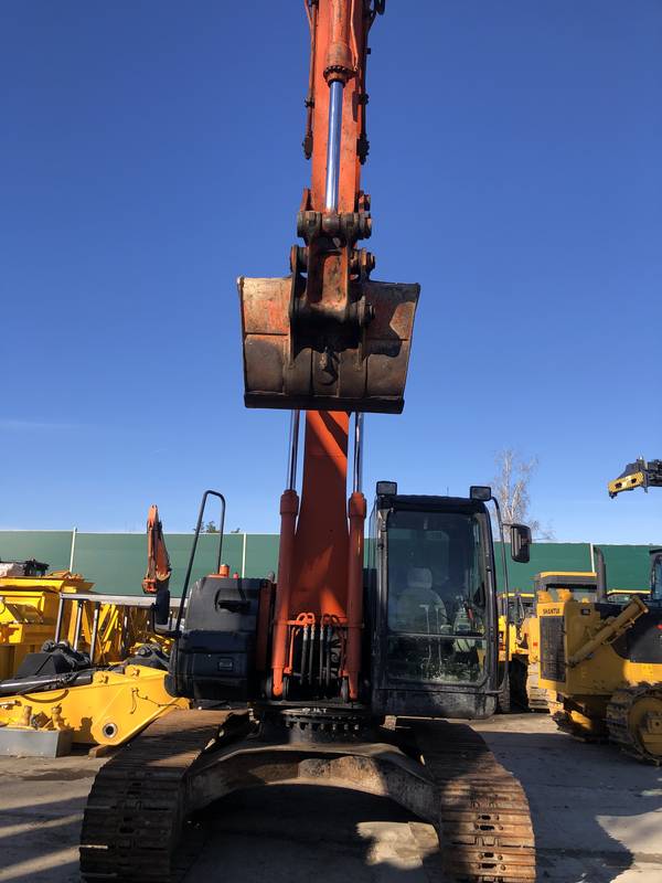 Экскаватор HITACHI ZX240-5G (B)