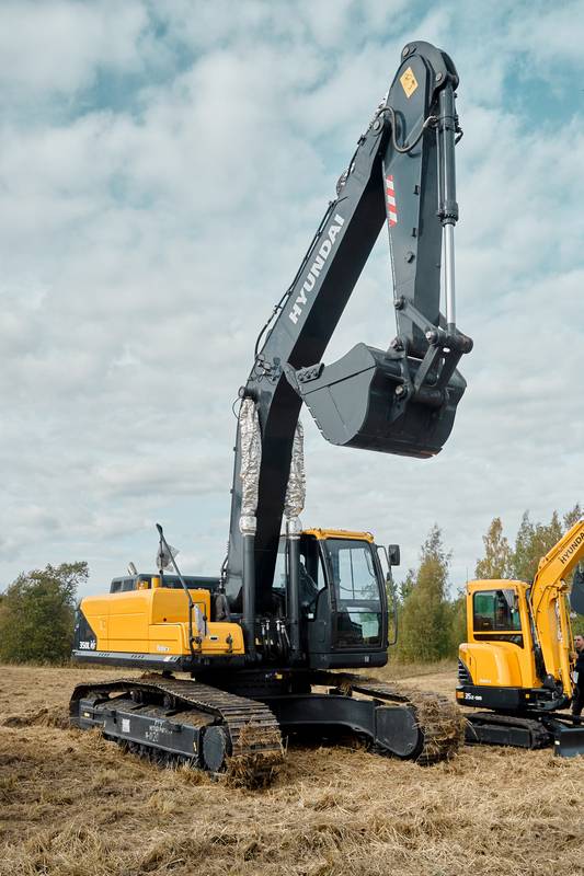 Гусеничный экскаватор HYUNDAI R350LVS