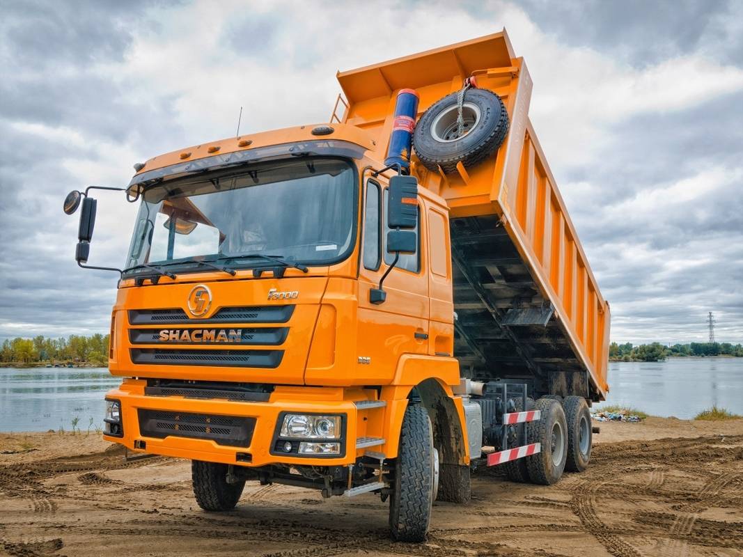 Самосвал дорожный Shacman SX3258DR384 F2000
