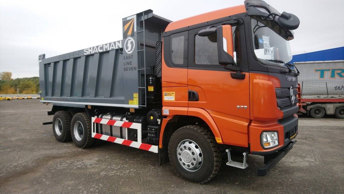 Самосвал дорожный Shacman SX3258DT384C F3000