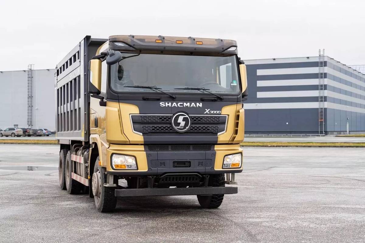 Самосвал дорожный Shacman SX32586T384 X3000