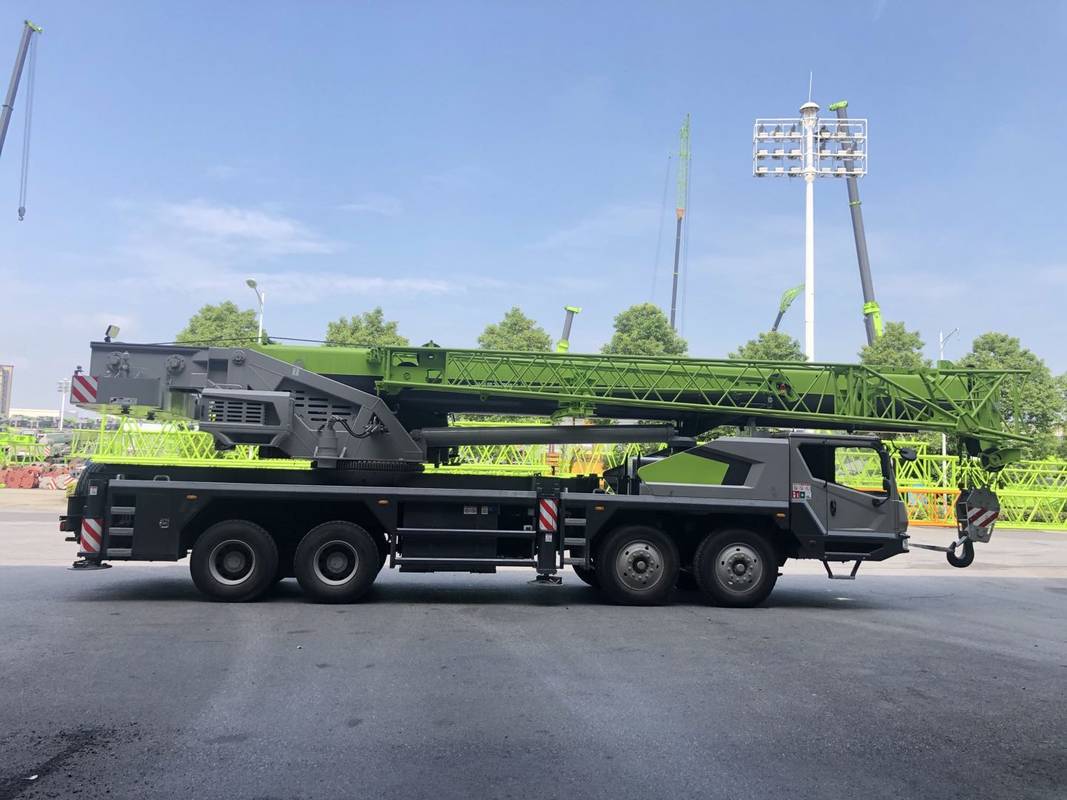 Автокран шоссейный Zoomlion ZTC600V