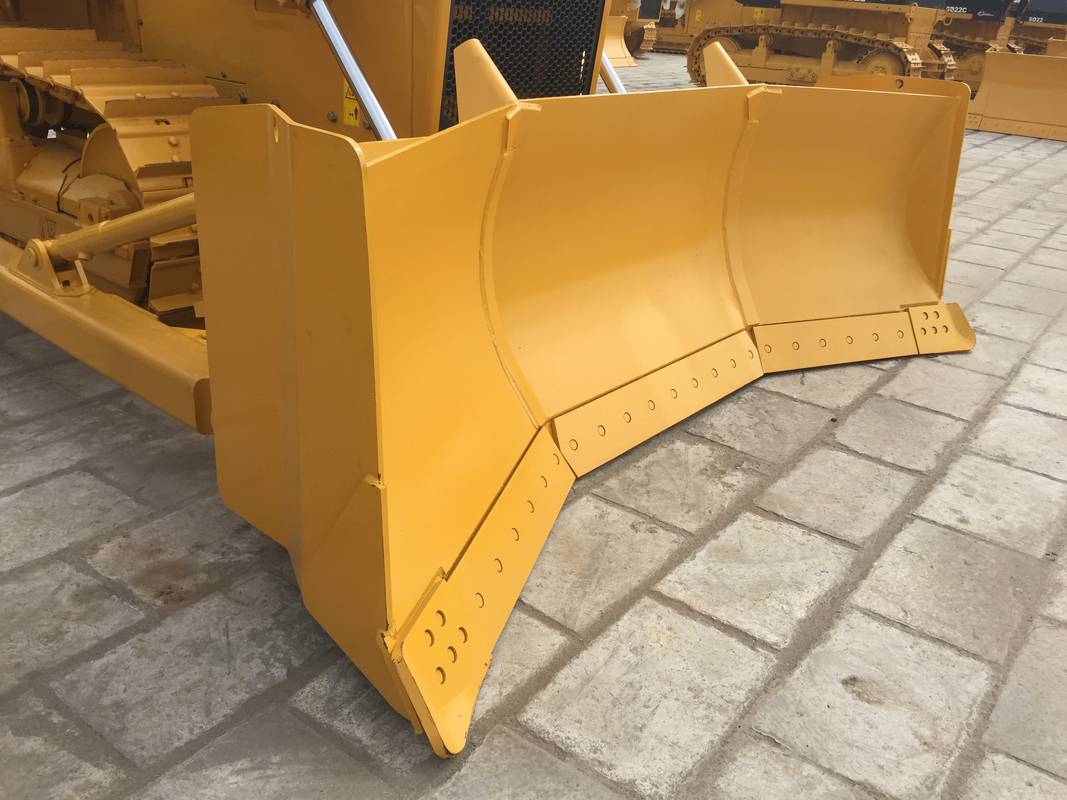 Бульдозер SHANTUI SD16