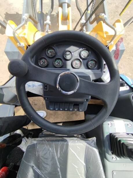 Фронтальный погрузчик Shantui L36-B5