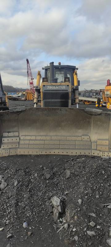 Бульдозер Shantui SD32