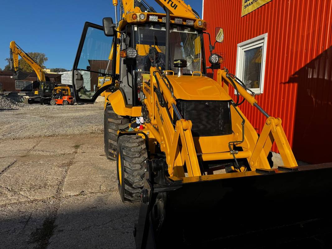 Экскаватор-погрузчик SHANTUI BHL3C