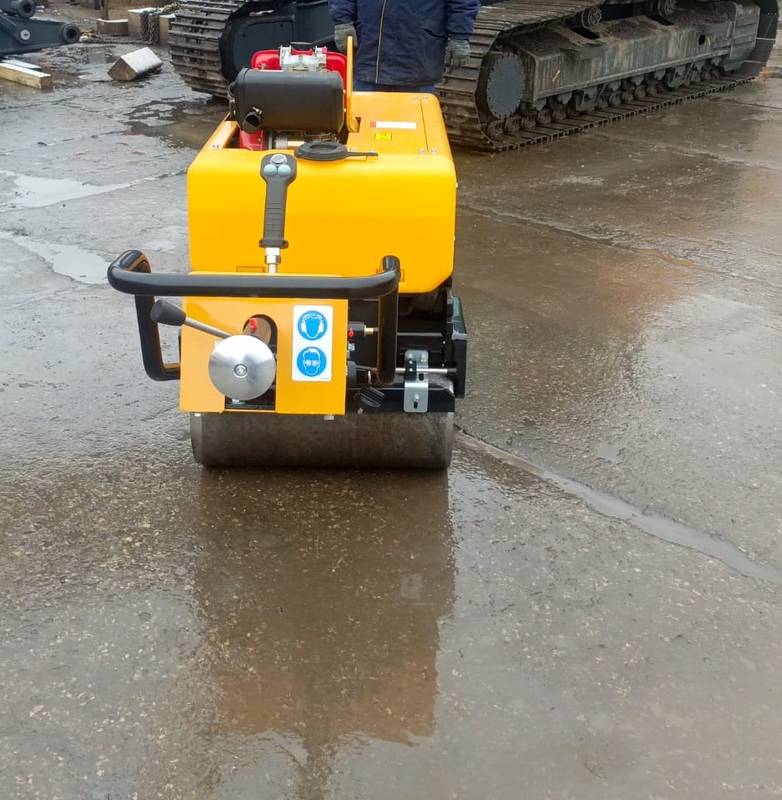 Каток Shantui SRD800L