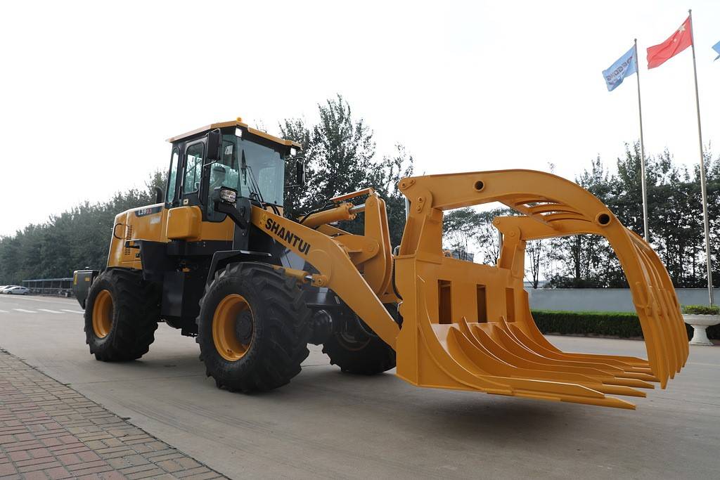 Сельскохозяйственный погрузчик Shantui L39B3-AGRI